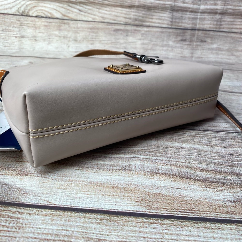 NWT Dooney & Bourke Oyna Crossbody - Picture 5 of 7